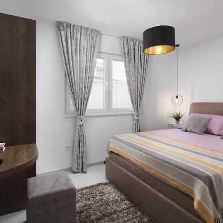 Vista Exclusive Apartment
